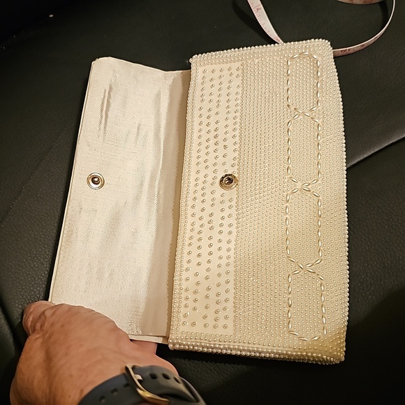 Silk lined Vintage Beaded Clutch - Picture 2 of 5